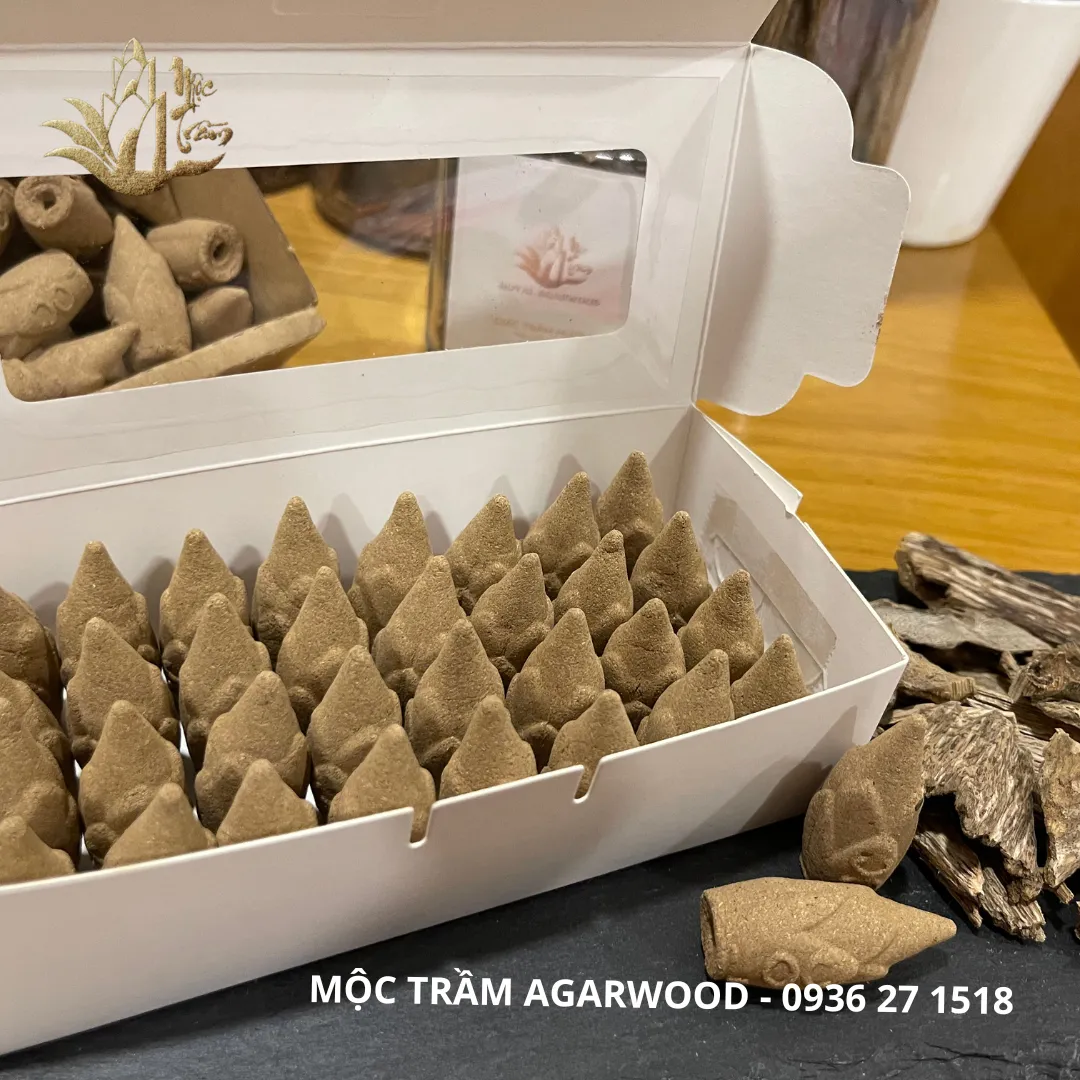 [Premium] Natural Agarwood Incense Cones – Backflow Waterfall Incense (32 Cones Box, Vietnamese Agarwood)